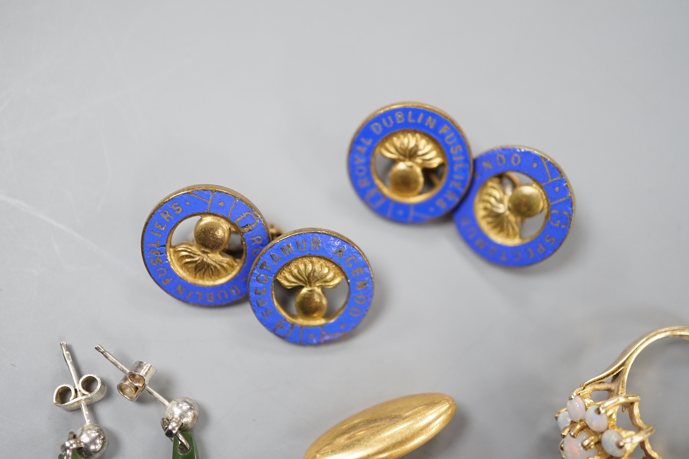 Mixed jewellery including a 9ct gold and opal cluster dress ring, gross 2.8 grams, an 18ct gold cufflink, 3.7 grams and other cufflinks and pair of earrings.